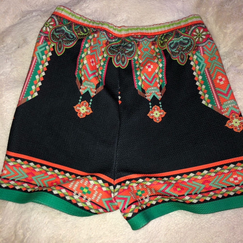 High Waisted Patterned Shorts - image 4